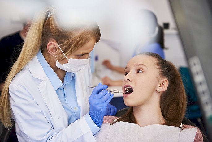 SPOONY GLOSS<sup>®</sup> pour les dentistes et orthodontistes